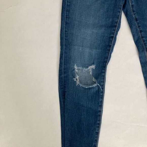 AG distressed legging ankle jeans! - Picture 15 of 16